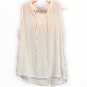 Billy T White Circle Hem Sleeveless Top